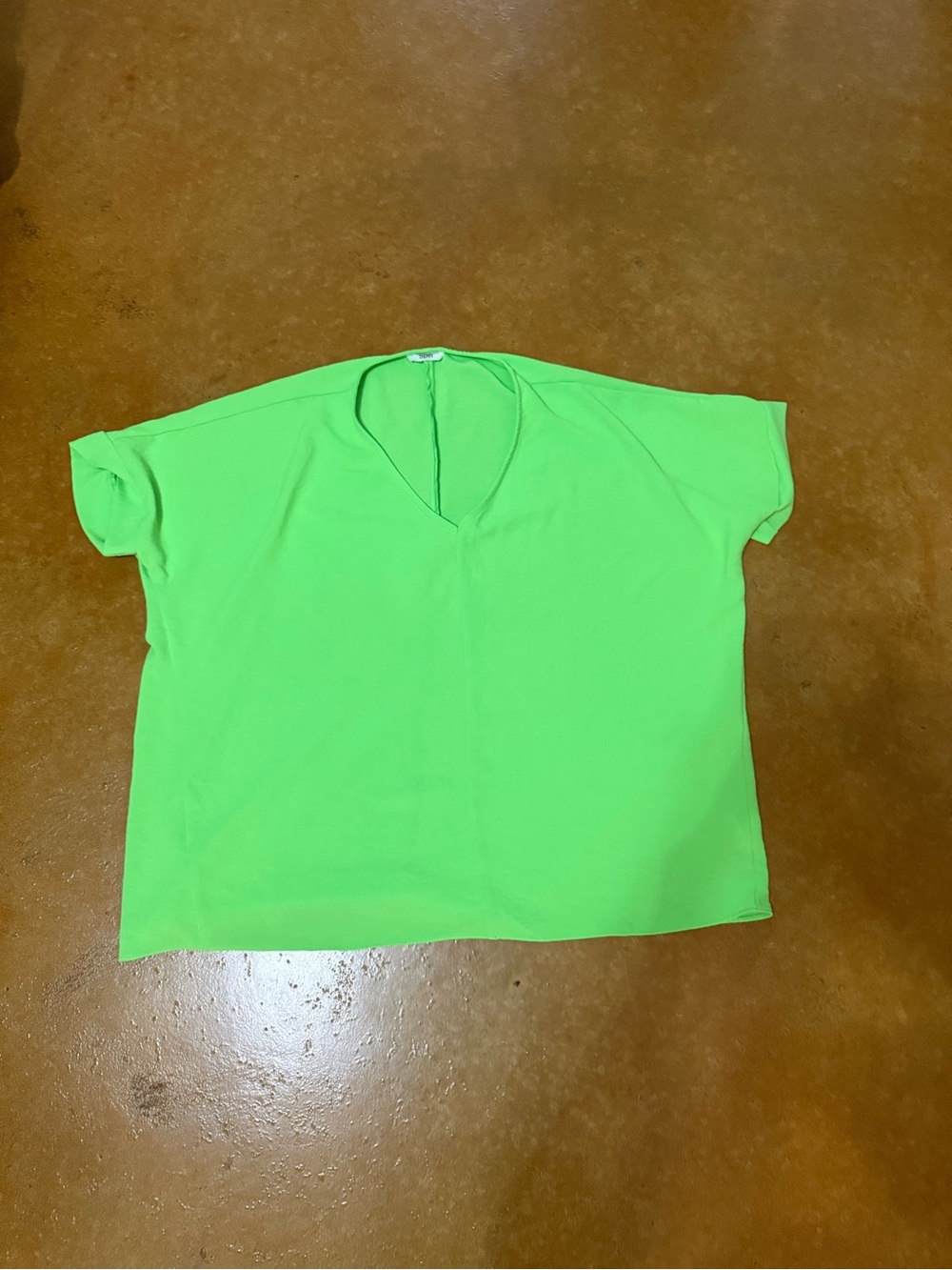 SPIN Neon Green V-Neck Short Sleeve Top